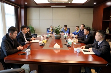 平湖市委常委、副市長戴振一行蒞臨景興紙業(yè)調(diào)研指導