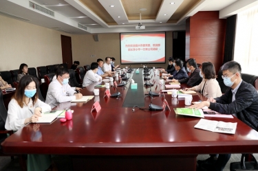 嘉興市委常委、統(tǒng)戰(zhàn)部部長李小平一行蒞臨景興紙業(yè)調(diào)研指導(dǎo)